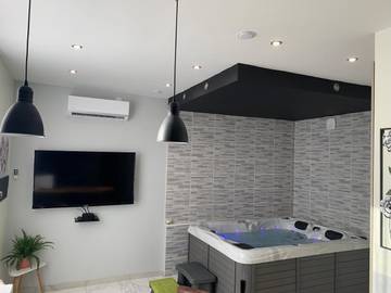 Gîte pour 2 personnes, avec jacuzzi à Aulnoy-lez-Valenciennes