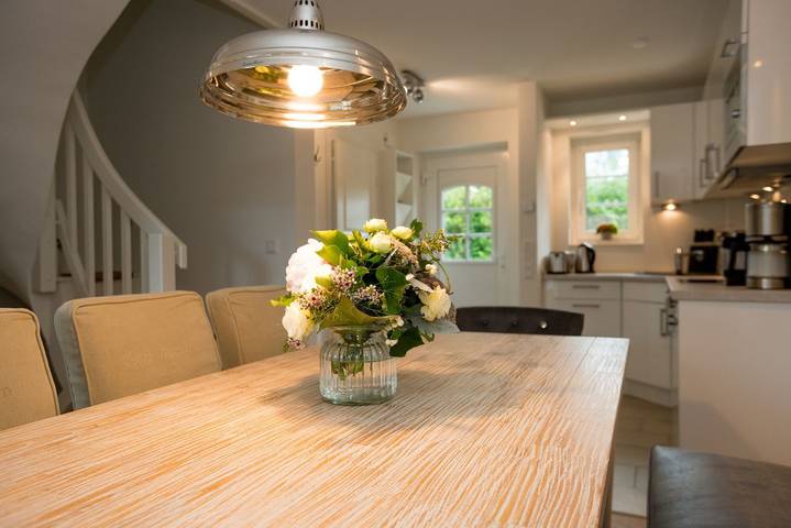 Modernes Ferienhaus mit eigener Sauna, Whirlbadewanne und Terrasse in Tinnum, Sylt (Gemeinde)