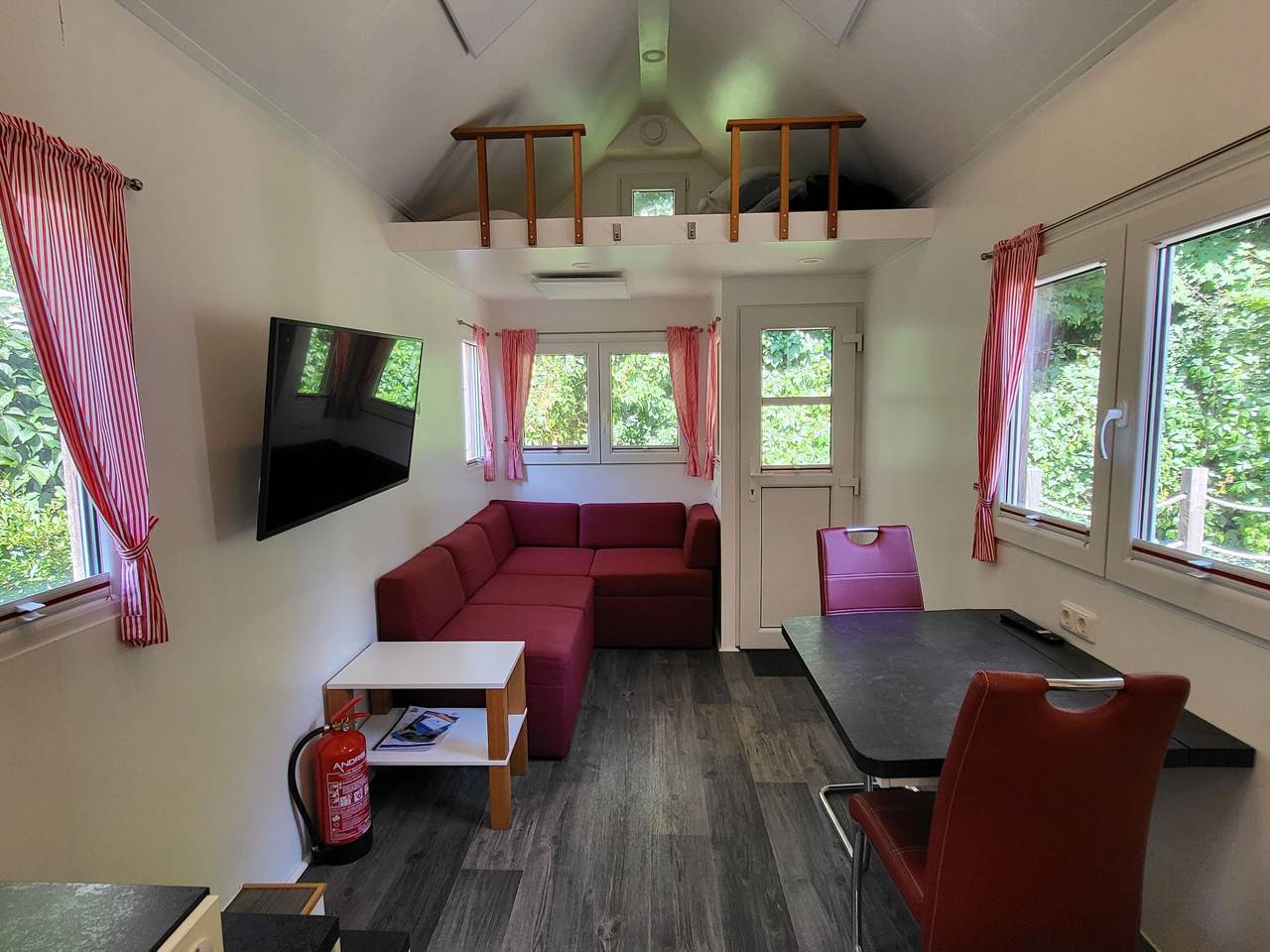 Gemütliche Wohnung mit Parkplatz und Terrasse in Strandnähe in Stuer, Plauer See