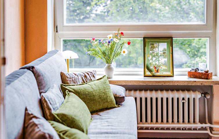 Ganze Ferienwohnung, Scenic Garden Apt: Parkplatz, Aussicht, TV, Doppelbett - Nähe Fluss & Stadtzentrum! in Sankt Annen, Halbinsel Eiderstedt