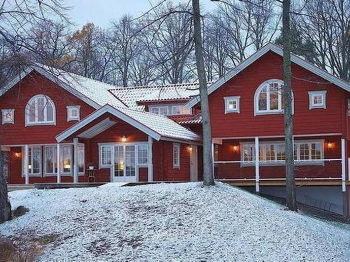 Grosses Sommerhaus direkt am See in Kinda, Östergötland