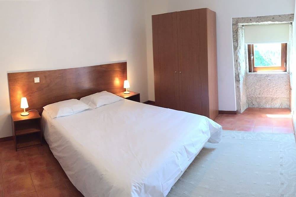 Nice Villa in the countryside and beach for big families, sleeps 12 in Afife, Distrito de Viana do Castelo