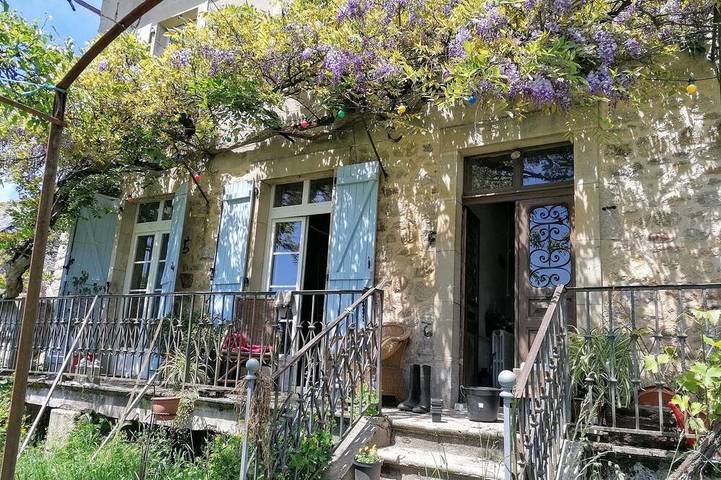 Location de vacances pour 6 personnes, avec Balcon et Jardin à Vabre-Tizac