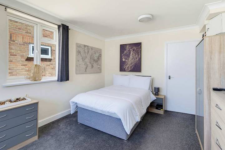 Entire apartment, Cozy 1bed house with free parking in Aylesbury, Buckinghamshire