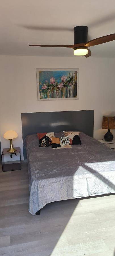 Gîte pour 4 personnes, avec vue ainsi que jardin et terrasse à Vignoux-sur-Barangeon - 2