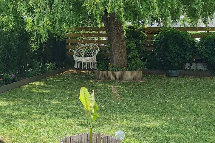 Gîte pour 4 personnes, avec jardin dans Virville