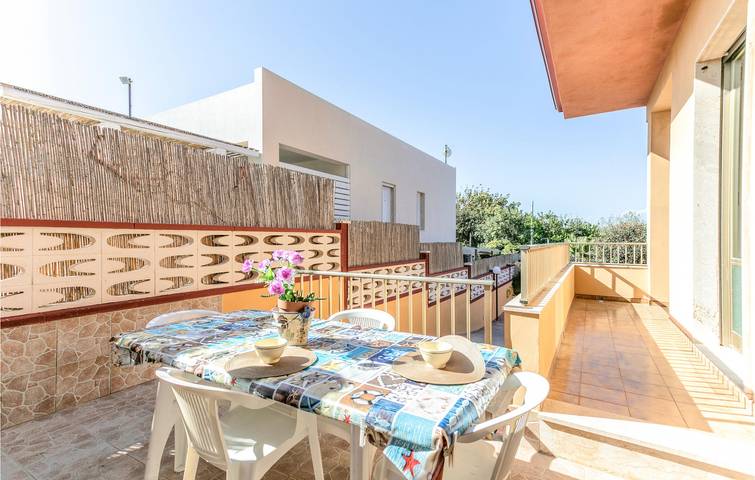 Apt de 110m2 avec vue sur la mer et parking, 200m de B Asilico in Santa Maria del Focallo, Ispica