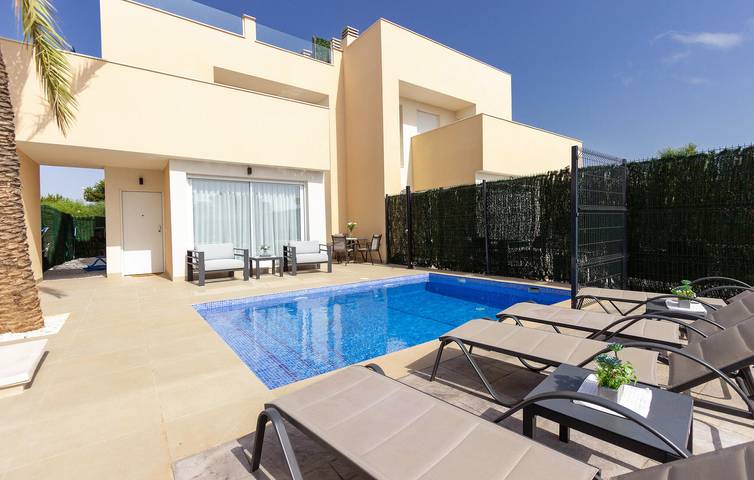 Ferienhaus für 6 Personen, mit Terrasse und Pool, mit Haustier - 1
