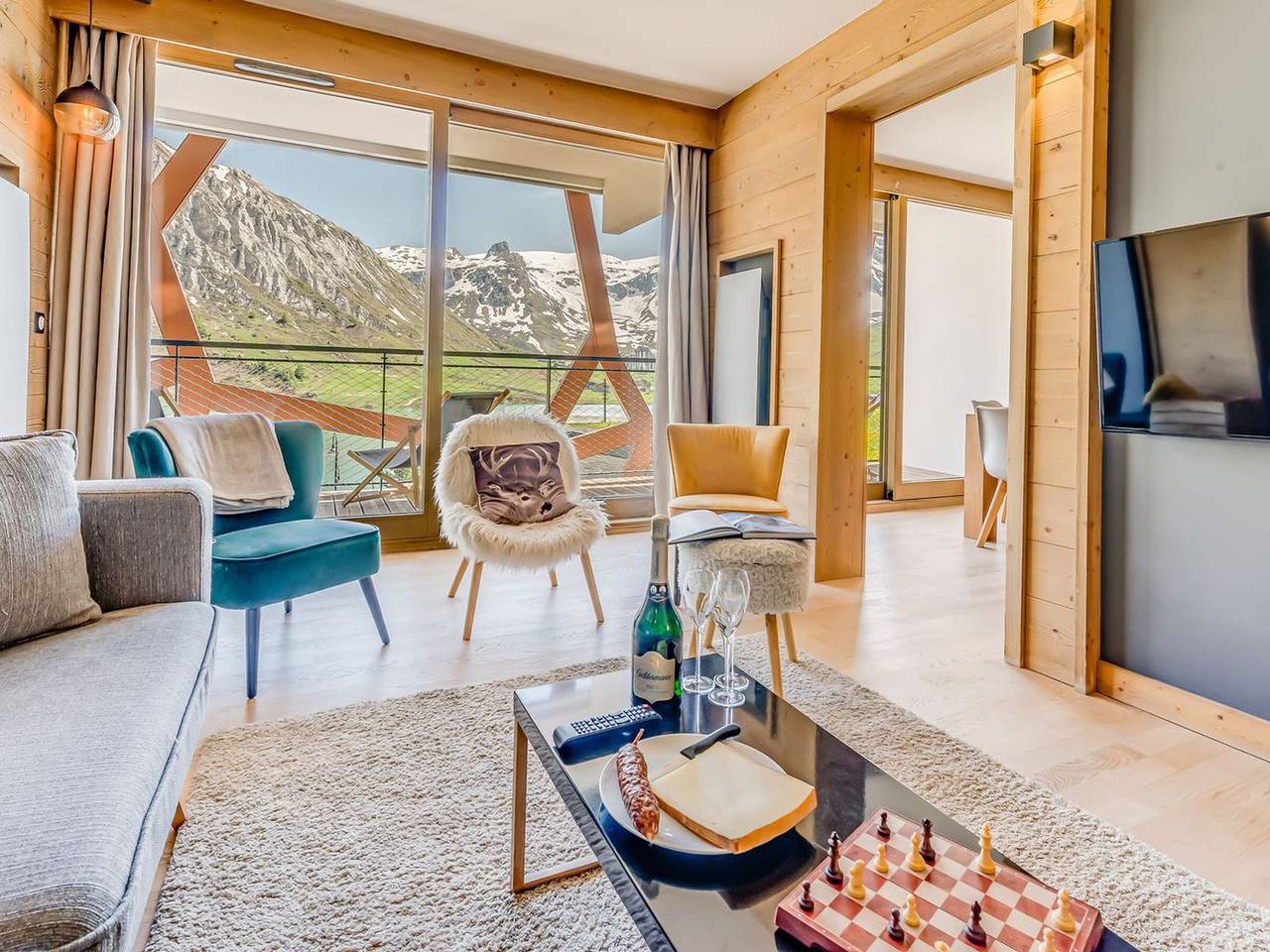 Geheel appartement, Premium Apartment in Tignes - 8 pers, 4 beds, south balcony, lake nearby in Tignes, Massif de la Vanoise