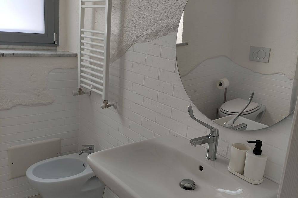 Ganze Wohnung, B & b Badolato Gallery--the art of the seaside village in Badolato, Catanzaro Provinz