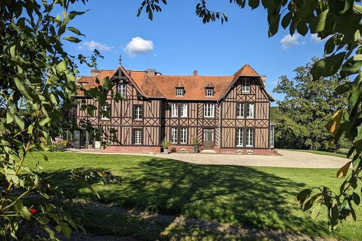 Gîte pour 8 personnes, avec jardin et terrasse à Fontaine-en-Bray