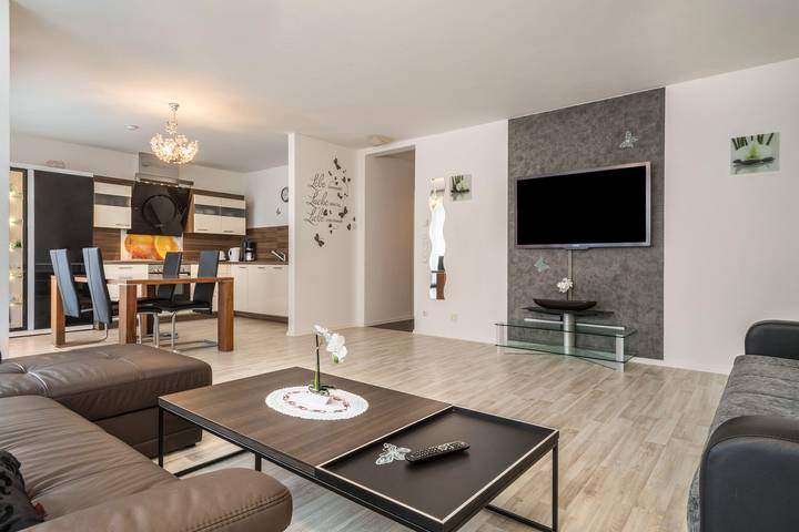 Appartement entier, Appartement familial 6 près des rives du lac de Constance avec terrasse et Wi-Fi in Meersburg, Region Bodensee-Oberschwaben