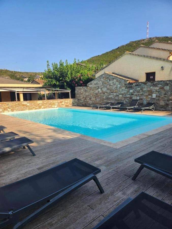 Appartement de vacances pour 2 personnes, avec piscine et terrasse