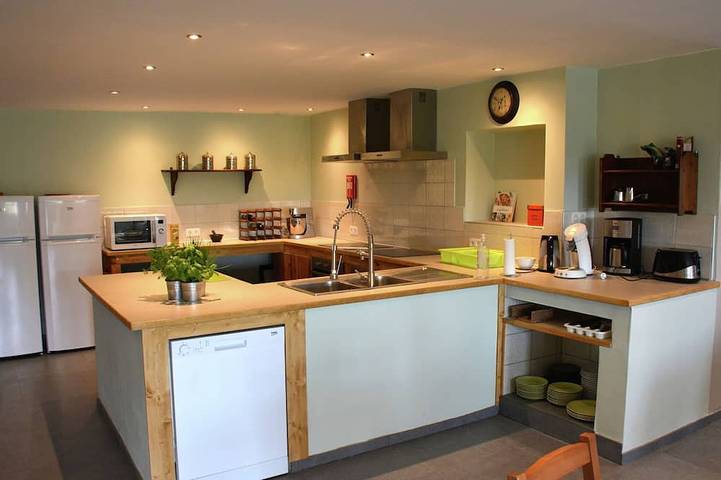 Gîte pour 14 personnes, avec jardin dans Tavigny - 2