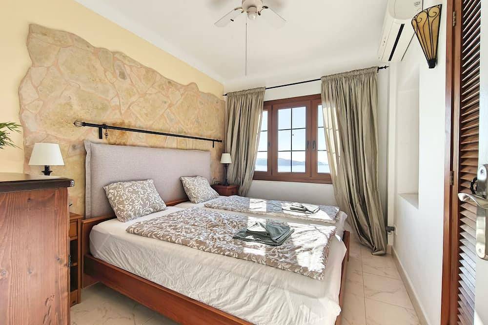 Apartamento entero, A3026 Apartment with sea view for 4 people in Cala Fornells in Cala Fornells, Calvià