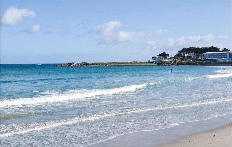 Location de vacances pour 5 personnes, avec jardin à Trévou-Tréguignec - 2