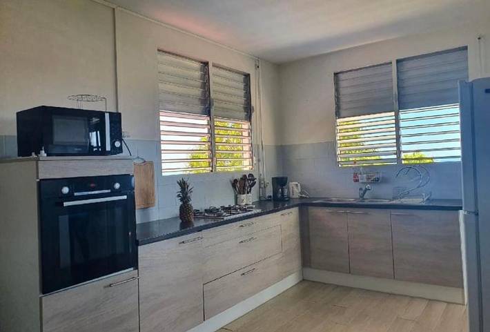 Gîte pour 2 personnes, avec vue ainsi que terrasse et jardin à Vieux-Fort - 2