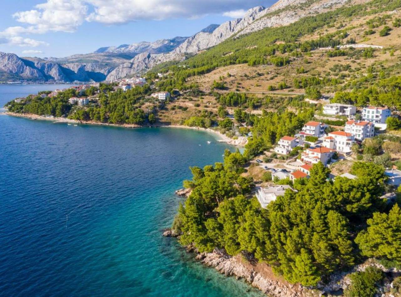 Villa für 15 Personen mit Balkon in Stanici, Omis-Riviera