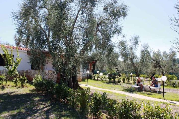 Bungaló con gran jardín privado y parrilla in Vieste, Gargano