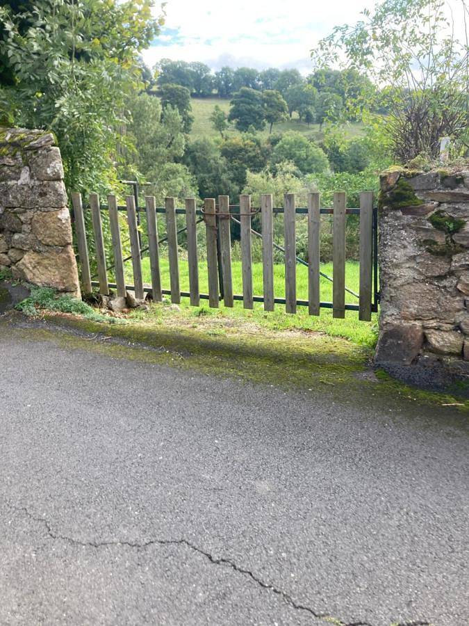 Location de vacances pour 6 personnes, avec jardin à Pradelles - 2