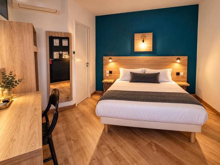 Hôtel pour 2 personnes, avec Terrasse ainsi que Jardin et Vue à Mâcon