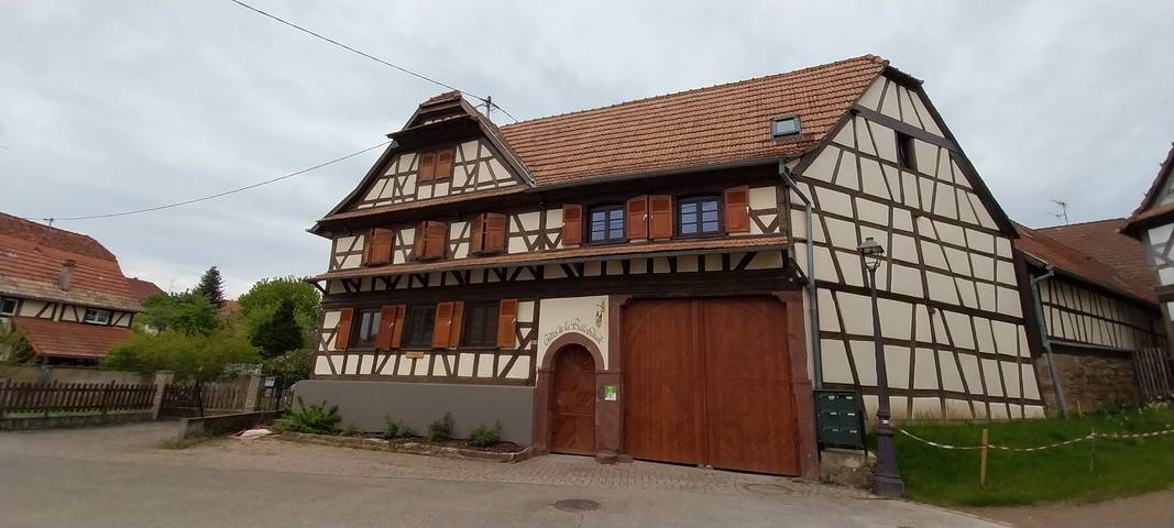 Gîte pour 4 personnes, avec balcon et jardin à Eckwersheim