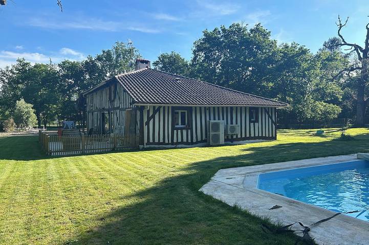 Gîte pour 10 personnes, animaux acceptés à Luxey