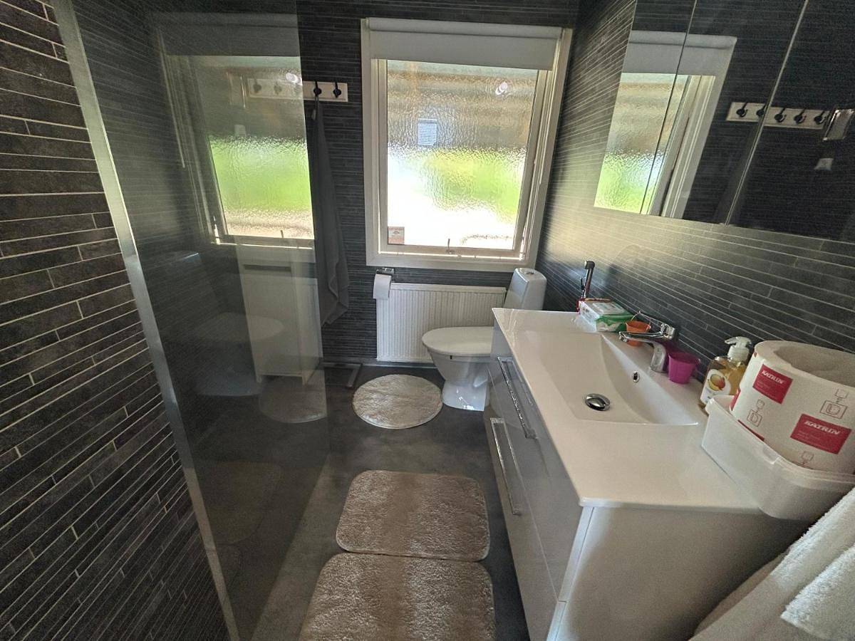 Appartement de vacances entier, Double Room with Shared Bathroom in Kalmar, Mer Baltique suédoise