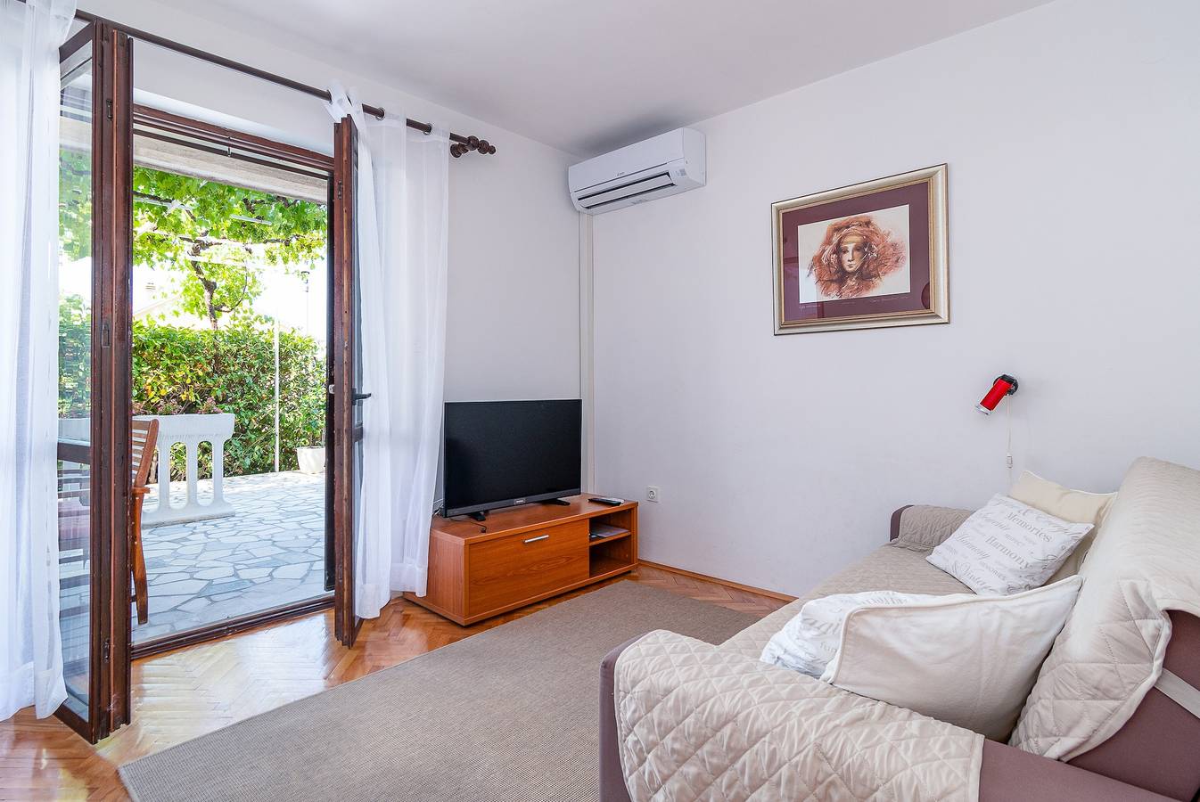 Ganze Wohnung, 1-Zimmer-Ferienwohnung mit Terrasse Crikvenica A-5494-b in Crikvenica, Primorje-Gorski Kotar