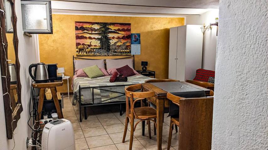 Ferienwohnung für 2 Personen, mit Pool und Garten in Varese - 3