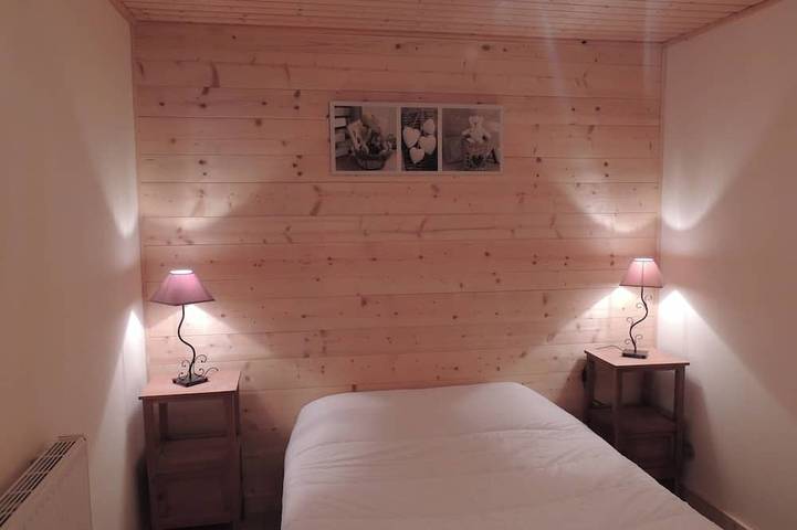 Gîte pour 4 personnes, avec jardin, animaux acceptés à Hauterive-la-Fresse - 2