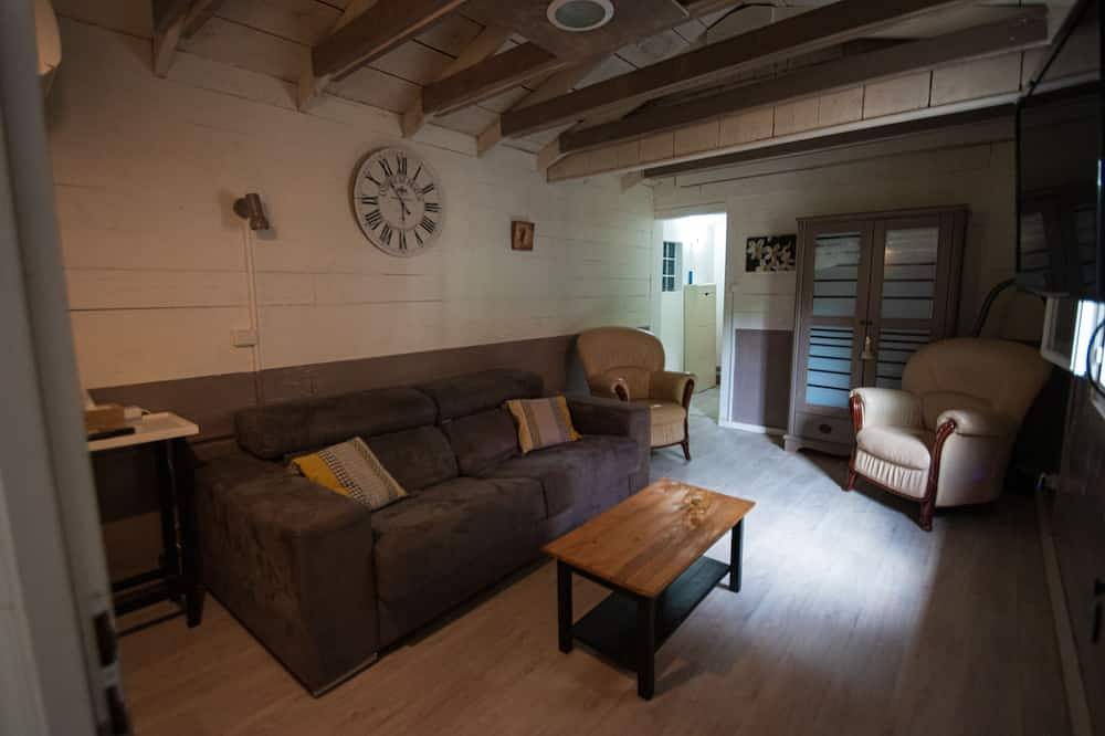 2/4 person gîte in Domaine des Garidels in Gravières, Parc naturel régional des Monts d'Ardèche