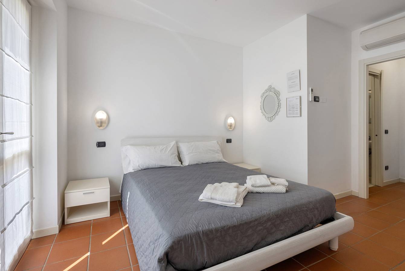 Ganzes Studio, Einzimmerapartment 'Dimora Il Feudo Apt 20' mit Gemeinschaftspool, Wlan und Klimaanlage in Asti (Gemeinde), Asti Provinz