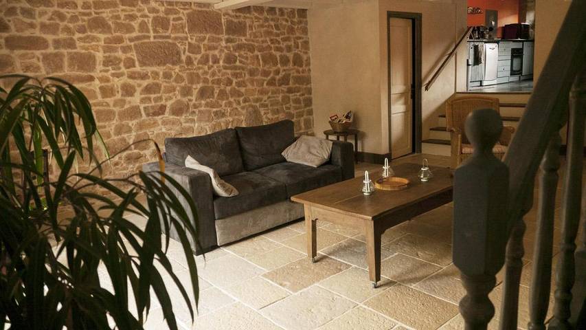 Location de vacances pour 4 personnes, avec vue et balcon à Saint-Amour - 3