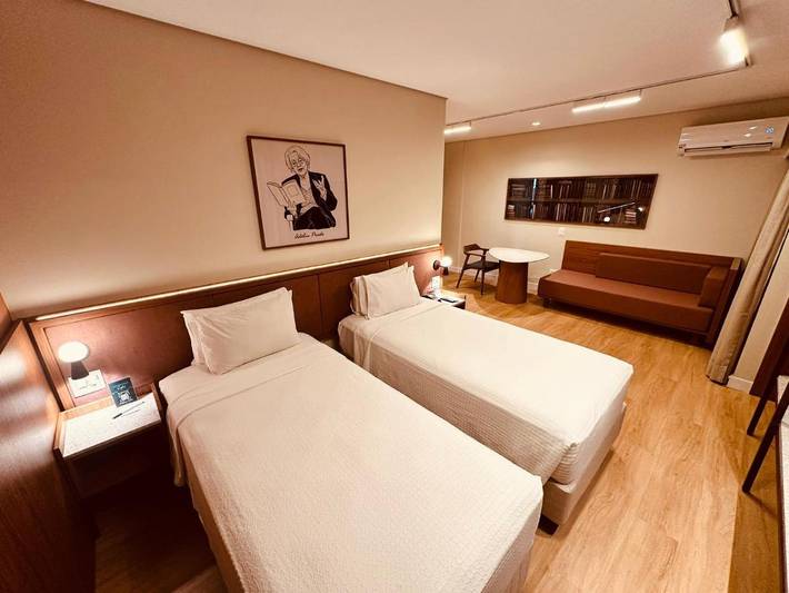 Appart’hôtel pour 2 personnes, avec vue et balcon ainsi que piscine et sauna, animaux acceptés