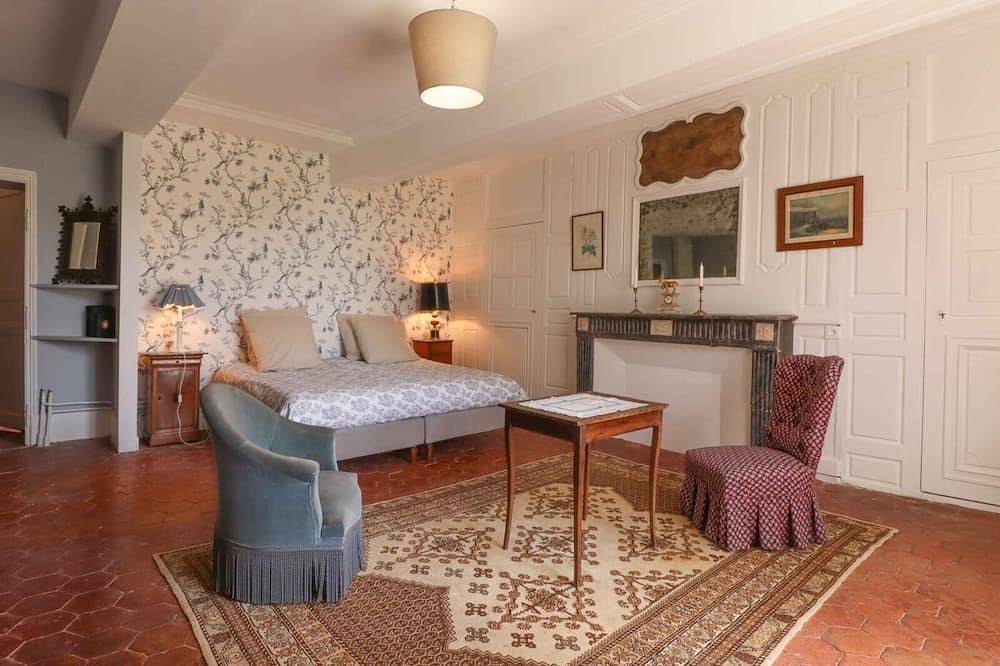 Manoir authentique proche Paris - 15 pers. in Saint-Germain-de-Clairefeuille, Région d'Argentan