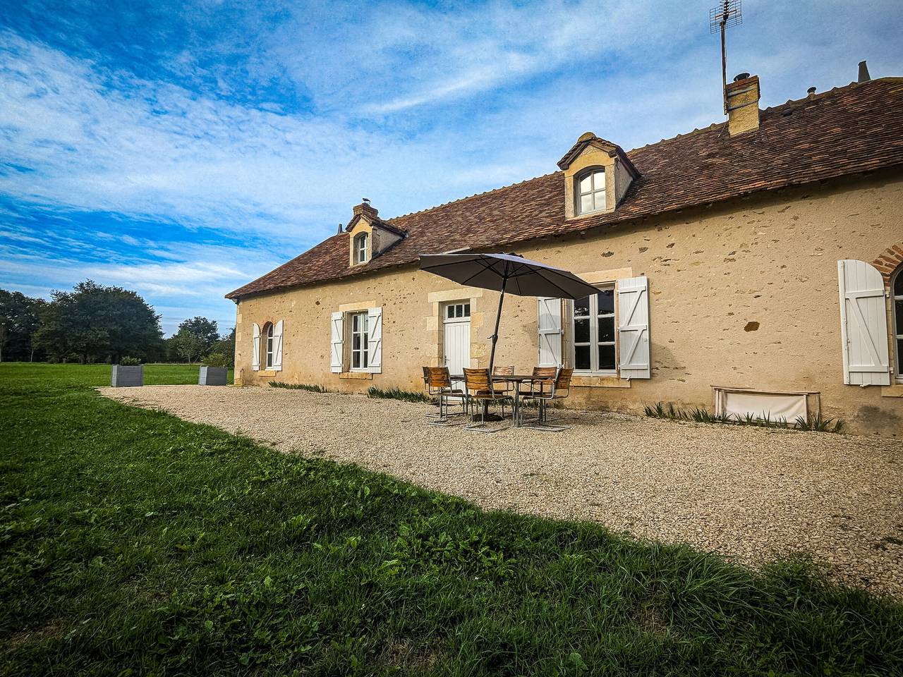 Maison de vacances en Brenne avec piscine partagée, grand jardin et tout confort inclus in Bélâbre, Région de Le Blanc