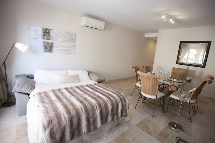 Appartement entier, Magnifique Penthouse/Vue sur la mer/golf/WIFI/Smart TV /Lavavajillas / Lavadora in Almerimar, El Ejido