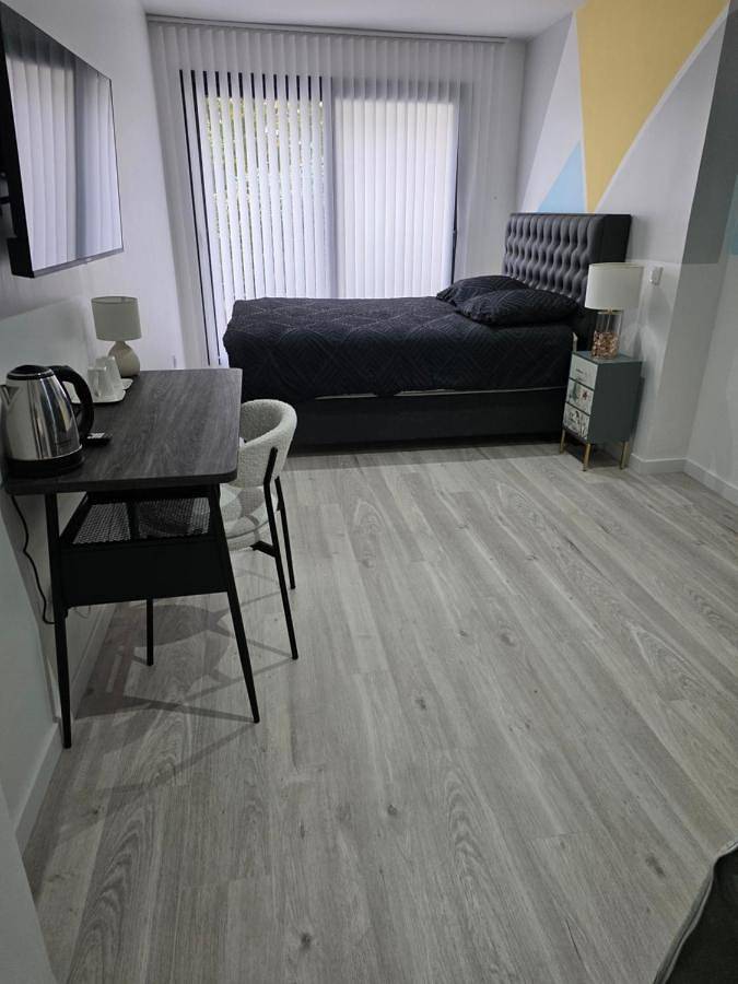 Location de vacances pour 2 personnes, avec vue ainsi que piscine et jardin à Villiers-sur-Marne - 3