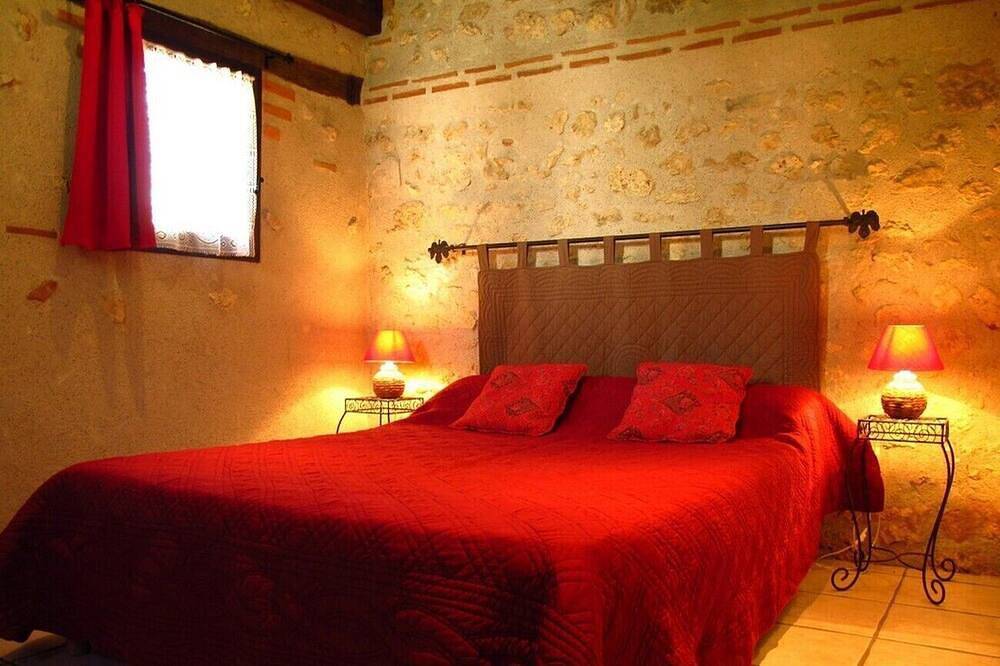 In the heart of the Lot et Garonne, character gîte for 4 people, absolute peace and quiet. in Dolmayrac, Villeneuve-sur-Lot und Umgebung