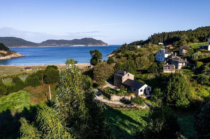 Casa de vacaciones para 7 personas, con terraza además de jardín y vistas, Se admiten mascotas - 1