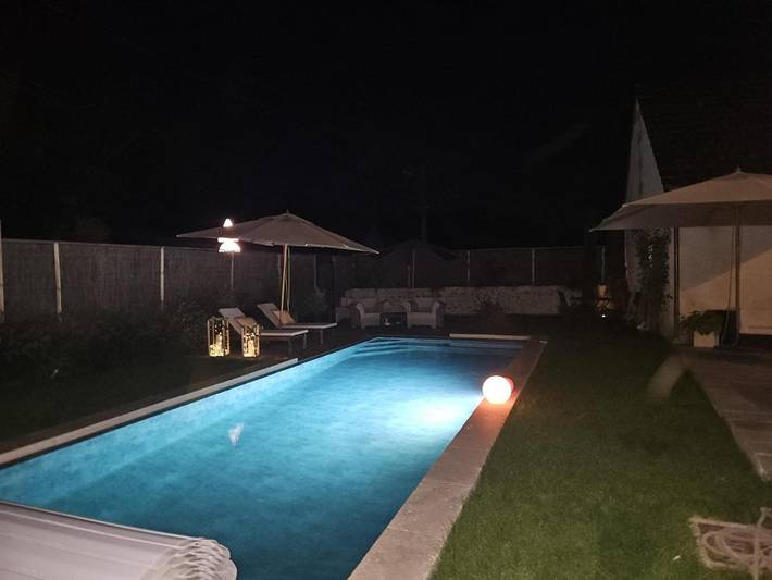 Gîte pour 3 personnes, avec Terrasse ainsi que Jardin et Piscine à Chissay-en-Touraine