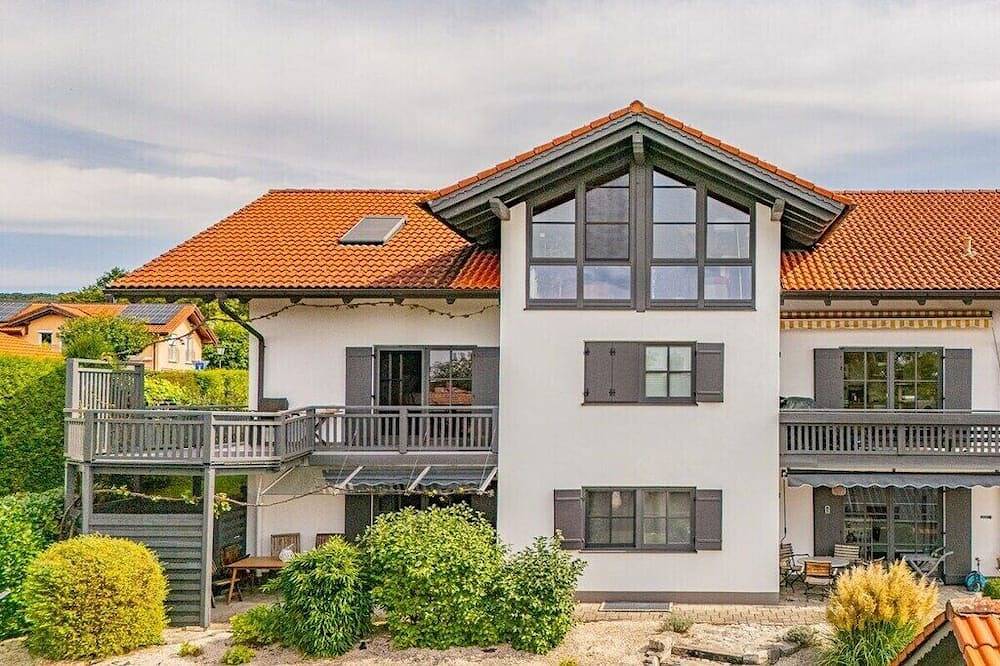 Ferienwohnung in Pähl mit Schwimmbecken in Pähl, Ammersee
