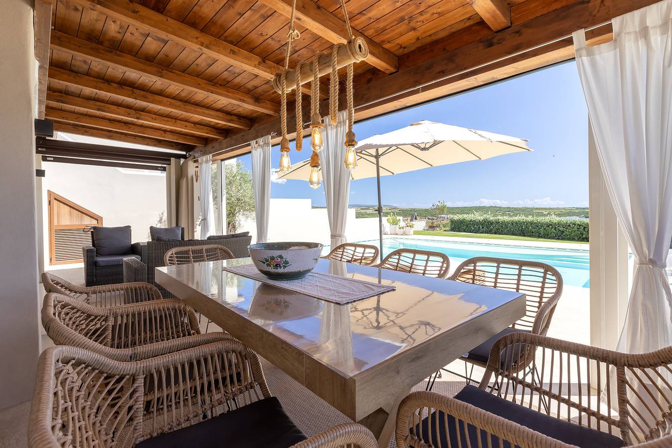 Maison de vacances 'Flora Sea View' avec vue sur la mer, Wi-Fi et climatisation in Stagno di Casaraccio, Punta De Su Turrione