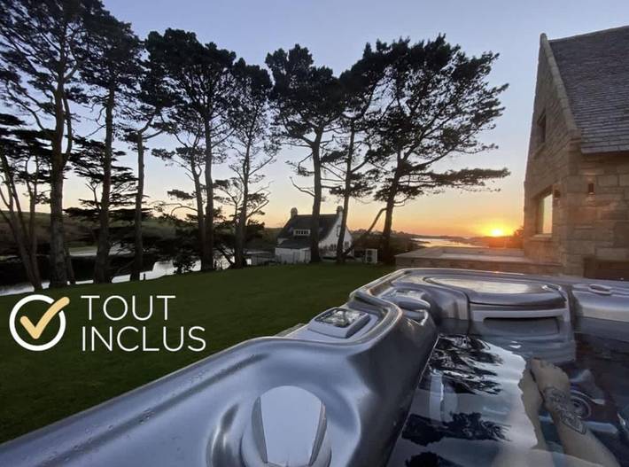 Location de vacances pour 10 personnes, avec jacuzzi ainsi que jardin et terrasse à Lanildut