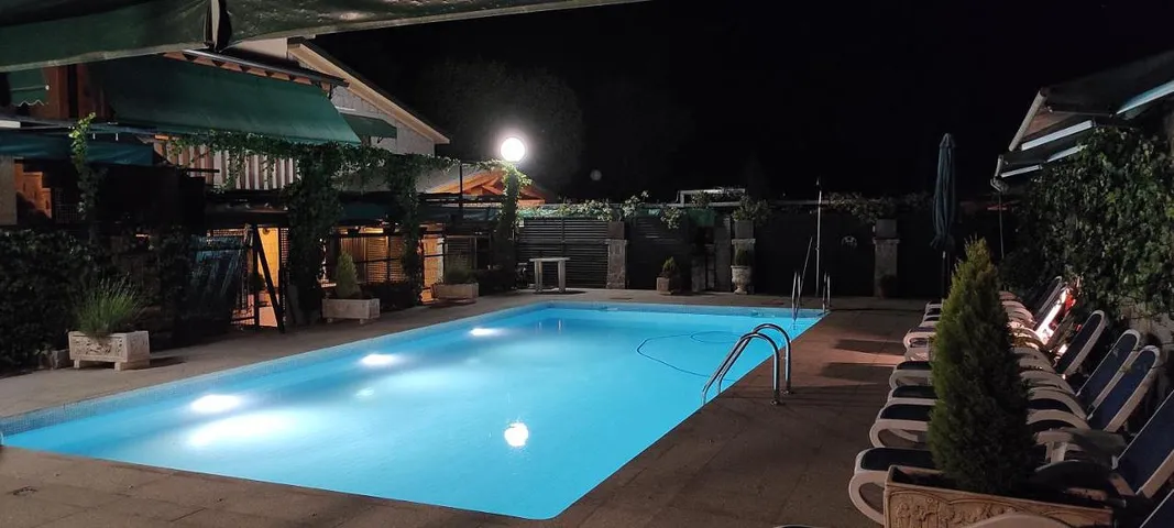 Ferienhaus für 22 Personen, mit Garten und Ausblick sowie Pool - 1