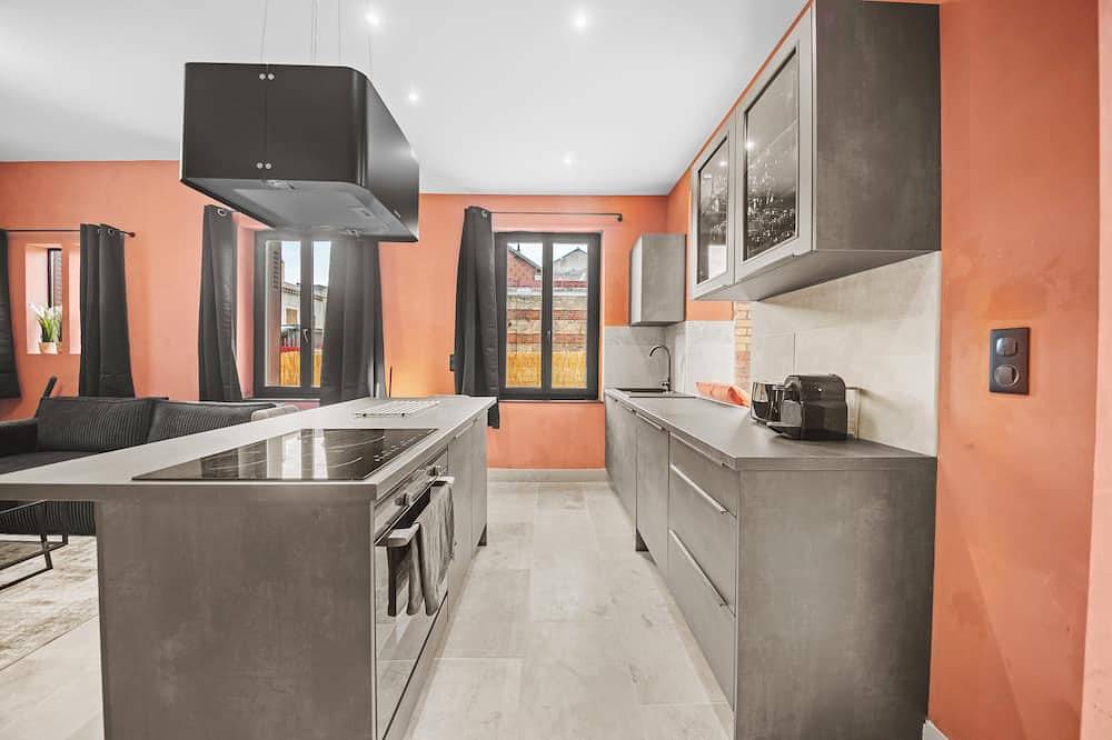 Fully renovated 1875 character house with private Jacuzzi and terrace. in Pont-à-Mousson, Región de Nancy