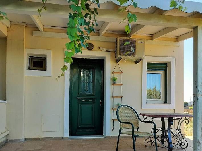 Gîte pour 2 personnes, avec piscine ainsi que jardin et vue à Chersónissos - 2