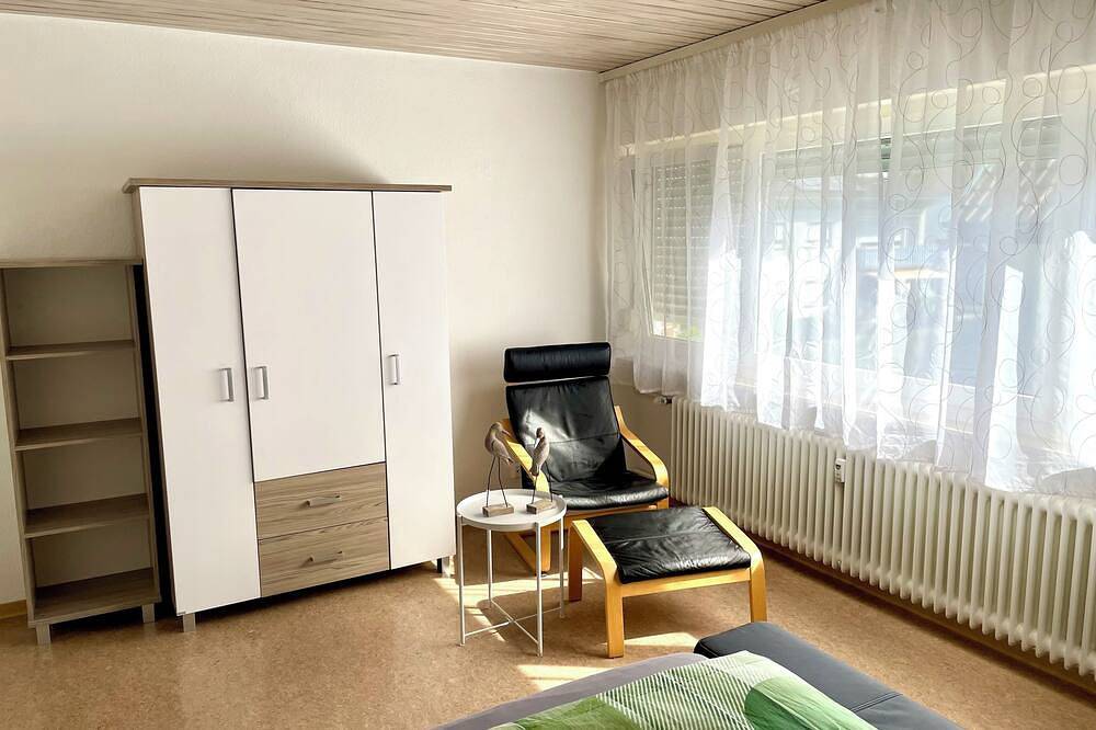 Ganze Wohnung, - Am Pfühlpark - exklusive Ferienwohnung für max. 6 Gäste in Heilbronn, Kurpfalz