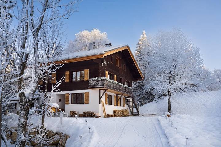 Gîte pour 11 personnes, avec Terrasse
